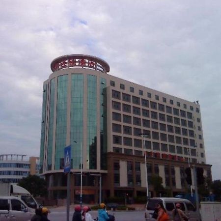 7 Days Inn Yangjiang Xinyue International Studio Buitenkant foto