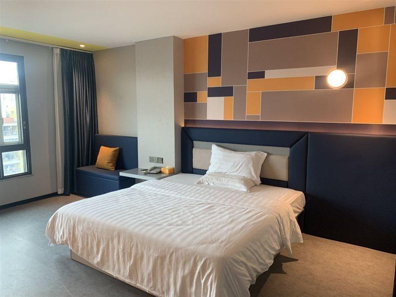 7 Days Inn Yangjiang Xinyue International Studio Buitenkant foto