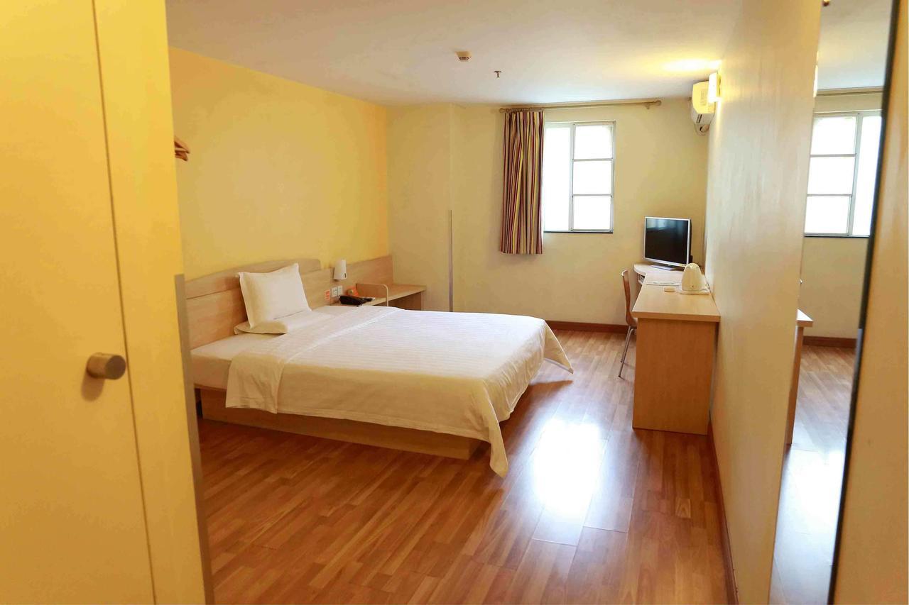 7 Days Inn Yangjiang Xinyue International Studio Buitenkant foto