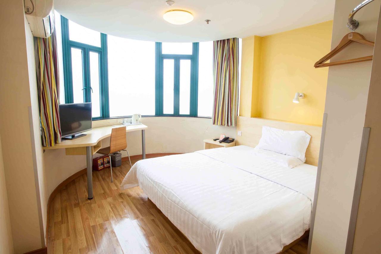 7 Days Inn Yangjiang Xinyue International Studio Kamer foto