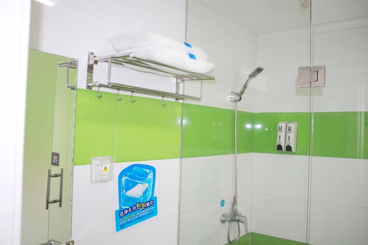 7 Days Inn Yangjiang Xinyue International Studio Buitenkant foto