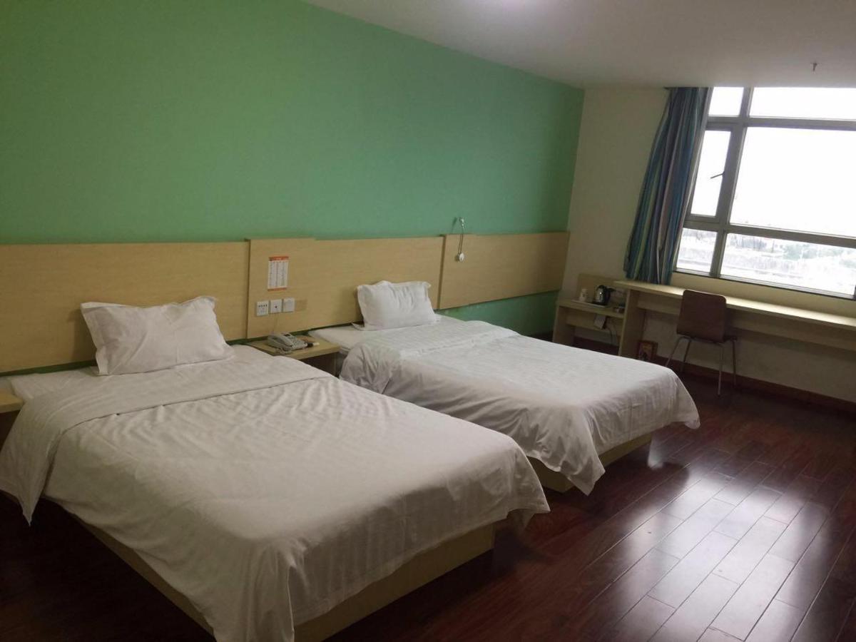 7 Days Inn Yangjiang Xinyue International Studio Buitenkant foto
